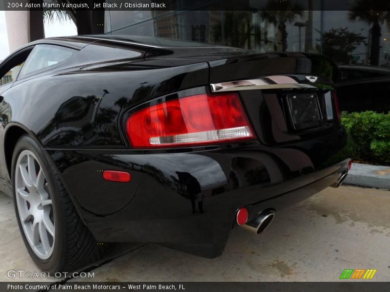 Jet Black / Obsidian Black 2004 Aston Martin Vanquish