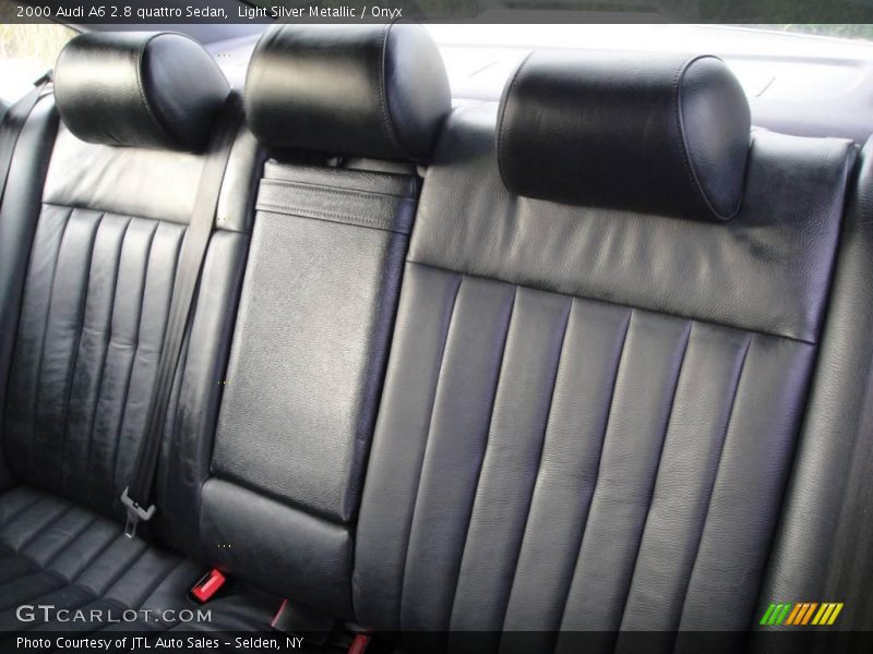 Light Silver Metallic / Onyx 2000 Audi A6 2.8 quattro Sedan