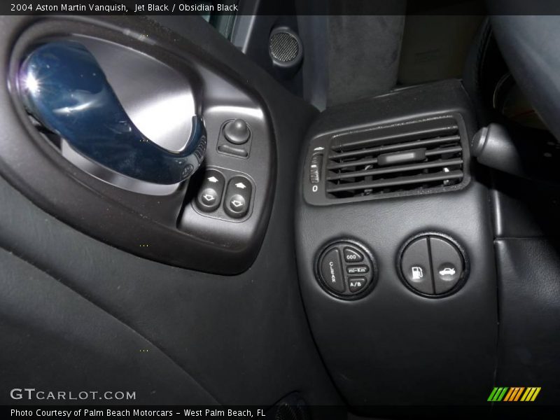 Jet Black / Obsidian Black 2004 Aston Martin Vanquish