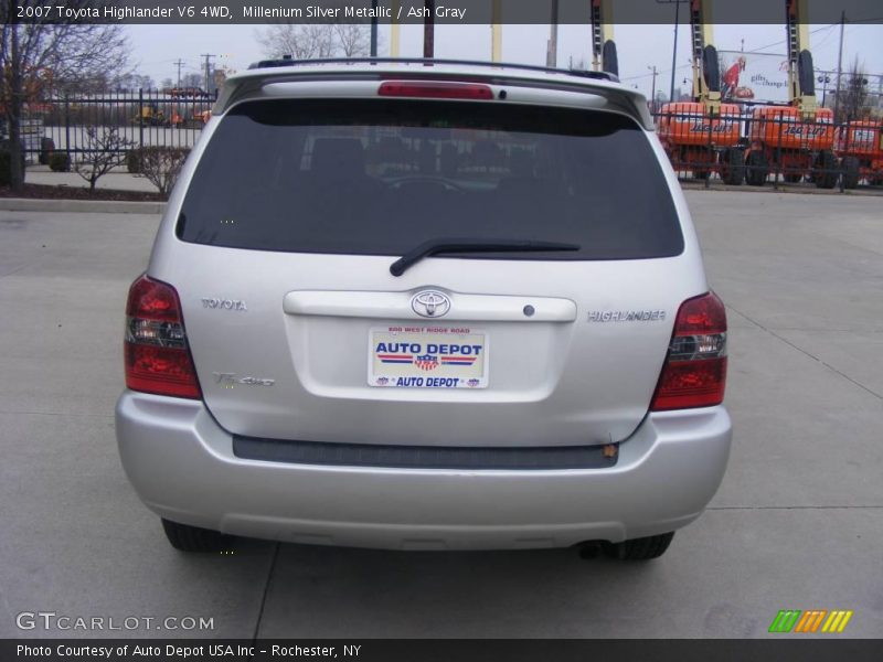 Millenium Silver Metallic / Ash Gray 2007 Toyota Highlander V6 4WD