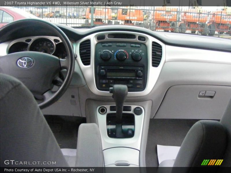 Millenium Silver Metallic / Ash Gray 2007 Toyota Highlander V6 4WD