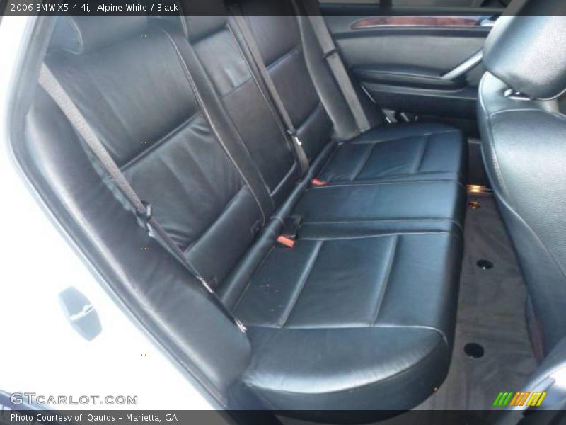 Alpine White / Black 2006 BMW X5 4.4i
