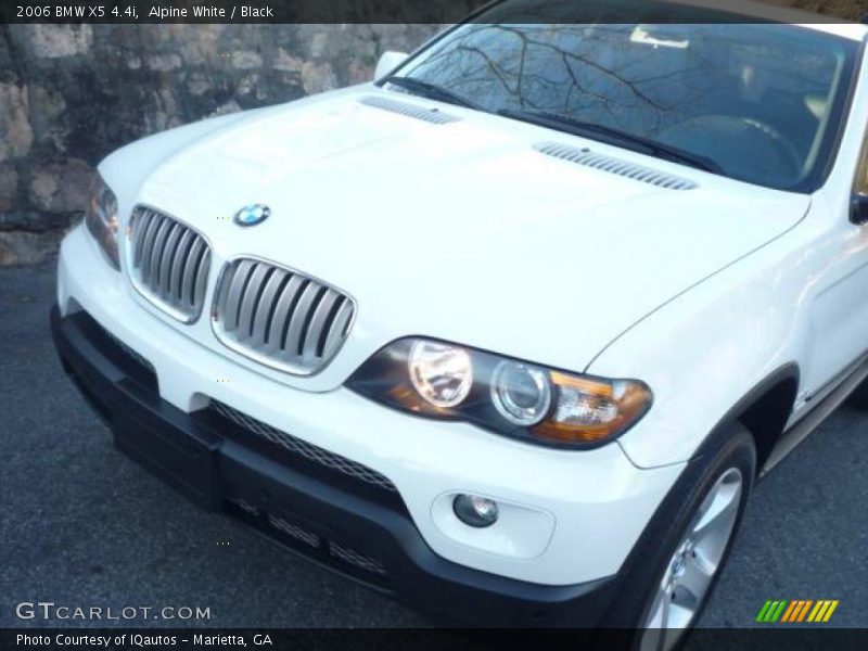 Alpine White / Black 2006 BMW X5 4.4i