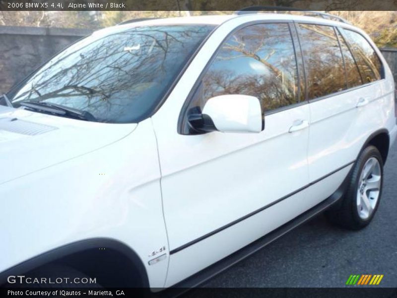 Alpine White / Black 2006 BMW X5 4.4i