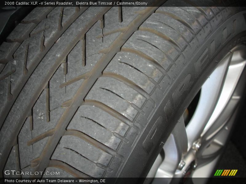Elektra Blue Tintcoat / Cashmere/Ebony 2008 Cadillac XLR -V Series Roadster