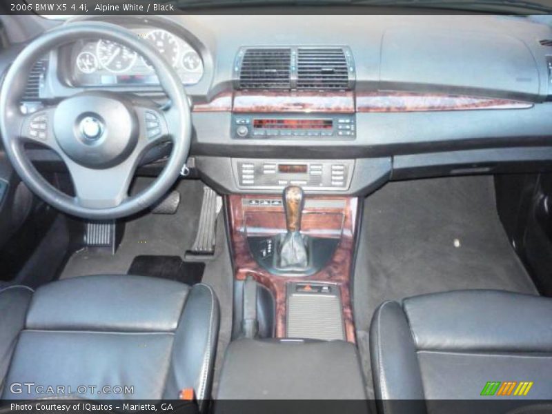 Alpine White / Black 2006 BMW X5 4.4i