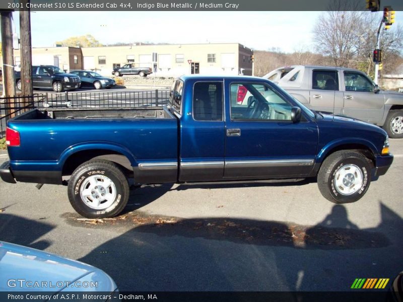 Indigo Blue Metallic / Medium Gray 2001 Chevrolet S10 LS Extended Cab 4x4