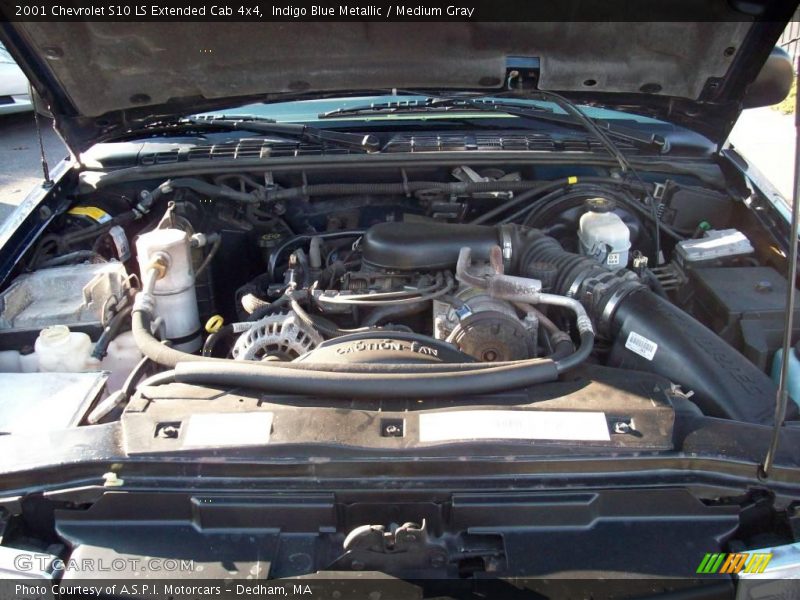 Indigo Blue Metallic / Medium Gray 2001 Chevrolet S10 LS Extended Cab 4x4