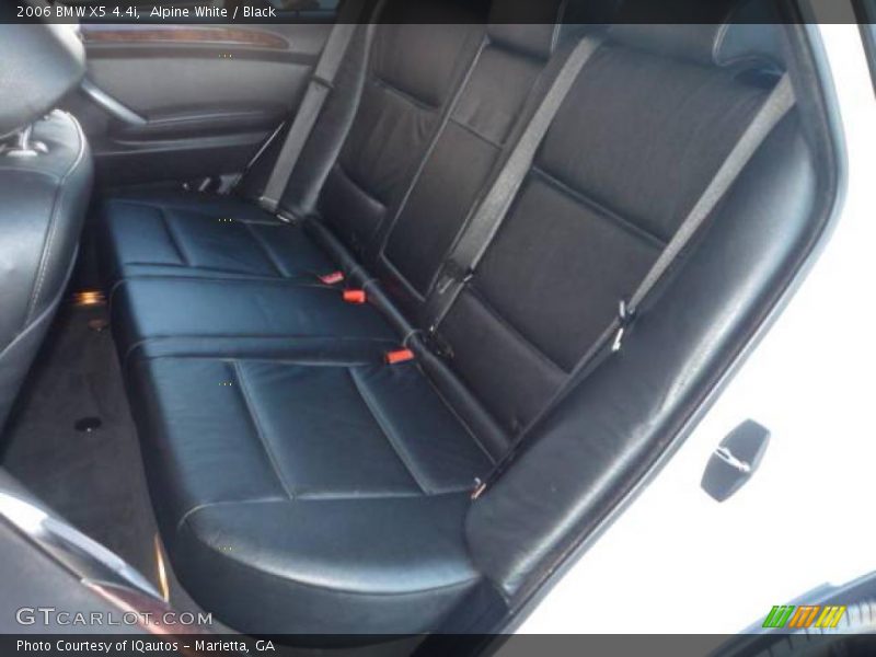 Alpine White / Black 2006 BMW X5 4.4i