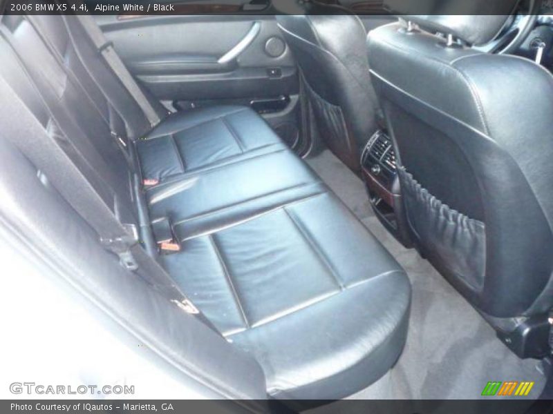 Alpine White / Black 2006 BMW X5 4.4i