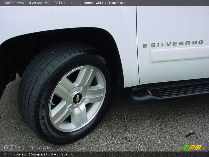 Summit White / Ebony Black 2007 Chevrolet Silverado 1500 LTZ Extended Cab