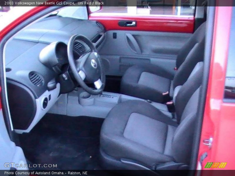 Uni Red / Black 2003 Volkswagen New Beetle GLS Coupe
