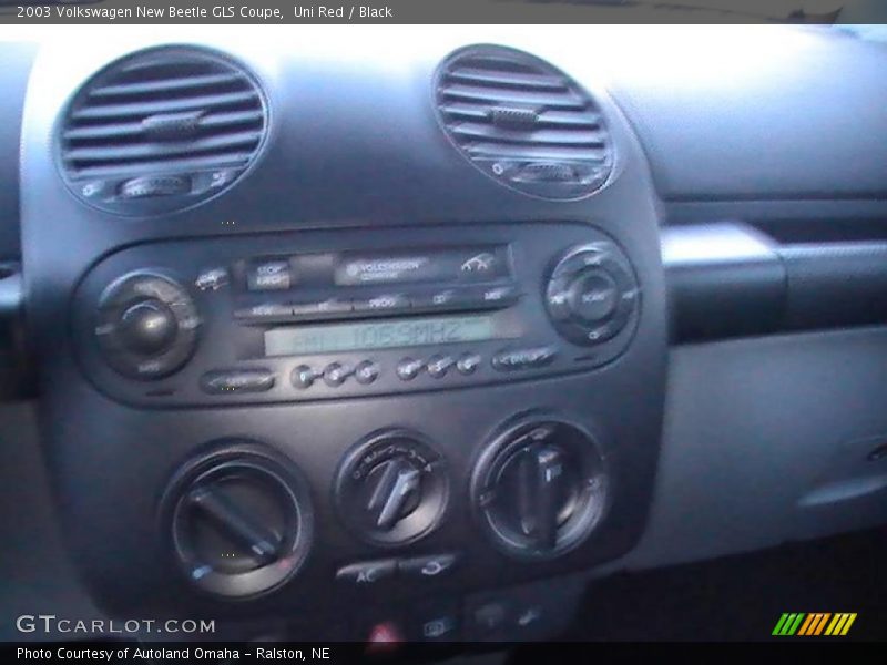 Uni Red / Black 2003 Volkswagen New Beetle GLS Coupe