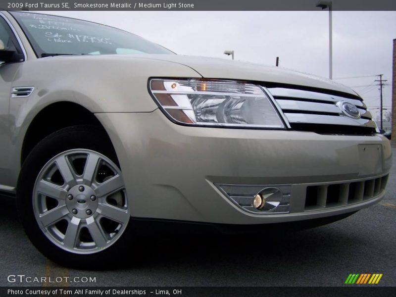 Smokestone Metallic / Medium Light Stone 2009 Ford Taurus SE