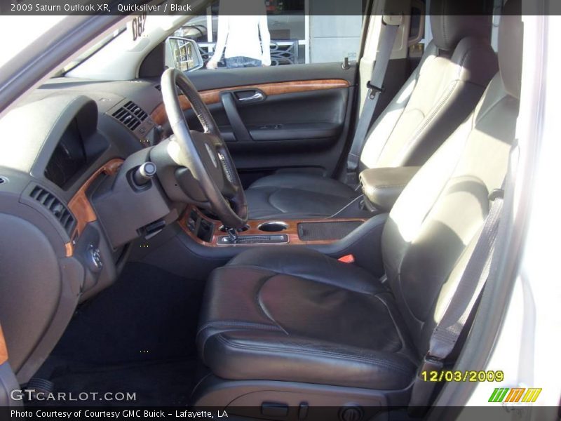 Quicksilver / Black 2009 Saturn Outlook XR