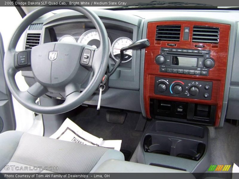 Bright White / Medium Slate Gray 2005 Dodge Dakota SLT Quad Cab