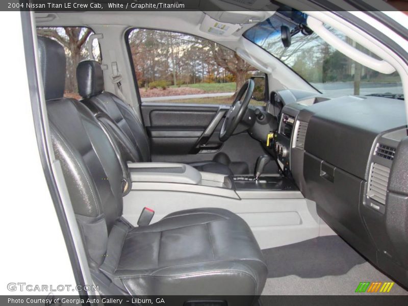 White / Graphite/Titanium 2004 Nissan Titan LE Crew Cab