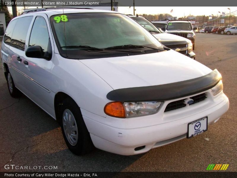 Vibrant White / Medium Graphite 1998 Ford Windstar