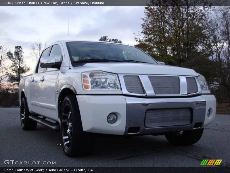 White / Graphite/Titanium 2004 Nissan Titan LE Crew Cab