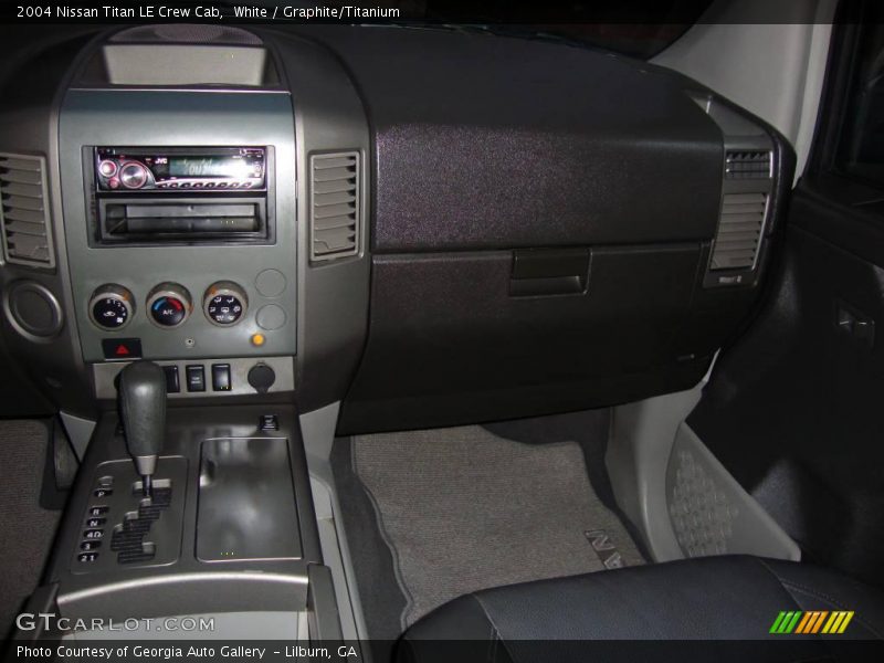 White / Graphite/Titanium 2004 Nissan Titan LE Crew Cab