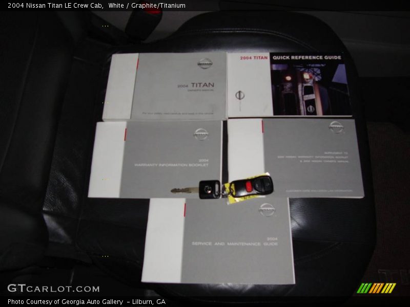 White / Graphite/Titanium 2004 Nissan Titan LE Crew Cab