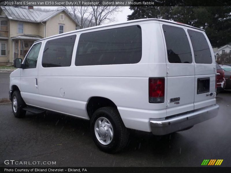 Oxford White / Medium Pebble 2009 Ford E Series Van E350 Super Duty XLT Passenger