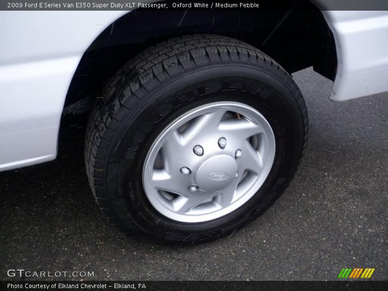 Oxford White / Medium Pebble 2009 Ford E Series Van E350 Super Duty XLT Passenger