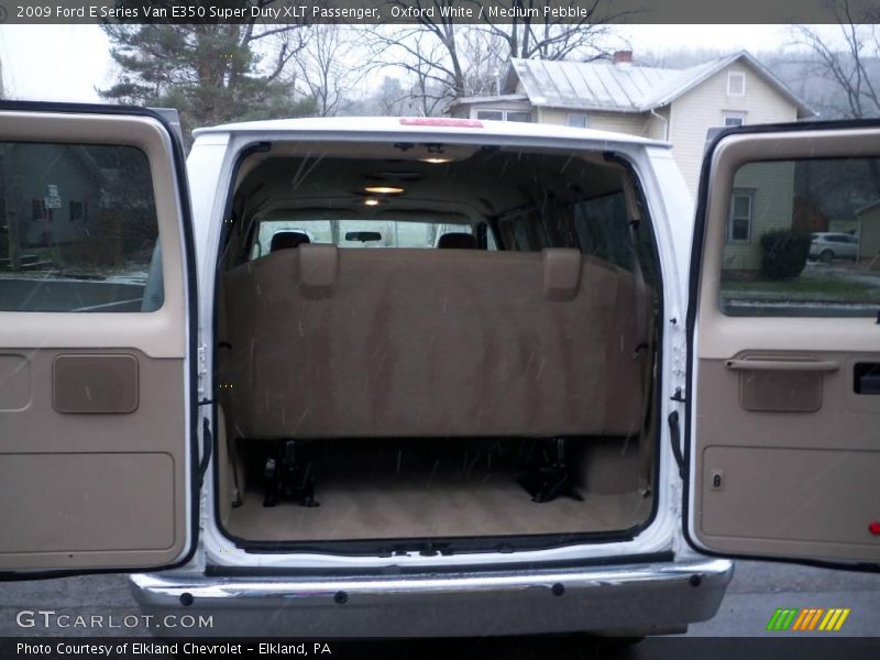 Oxford White / Medium Pebble 2009 Ford E Series Van E350 Super Duty XLT Passenger