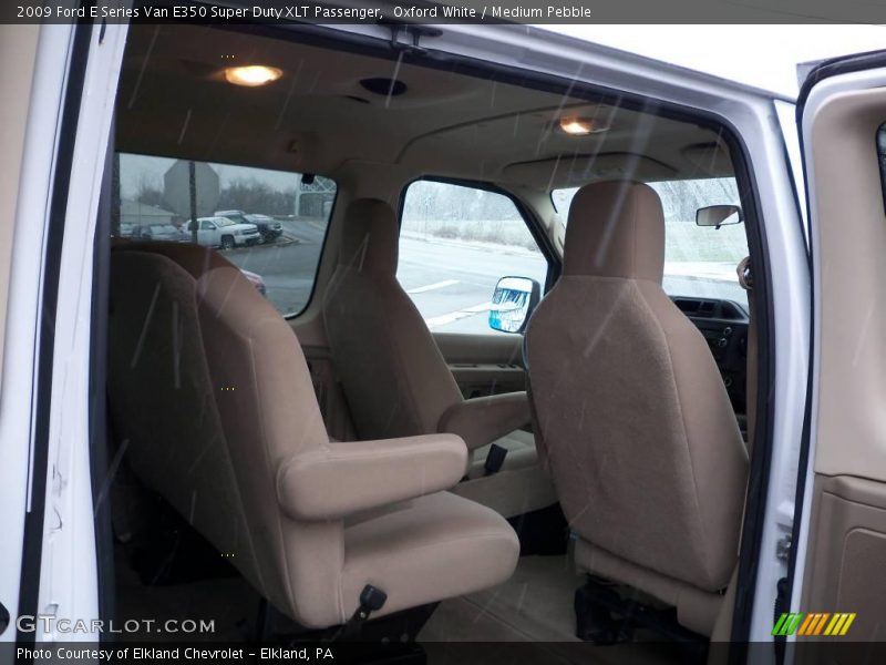 Oxford White / Medium Pebble 2009 Ford E Series Van E350 Super Duty XLT Passenger
