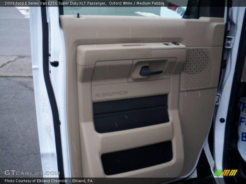 Oxford White / Medium Pebble 2009 Ford E Series Van E350 Super Duty XLT Passenger