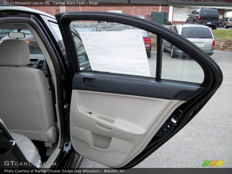 Tarmac Black Pearl / Beige 2010 Mitsubishi Lancer DE