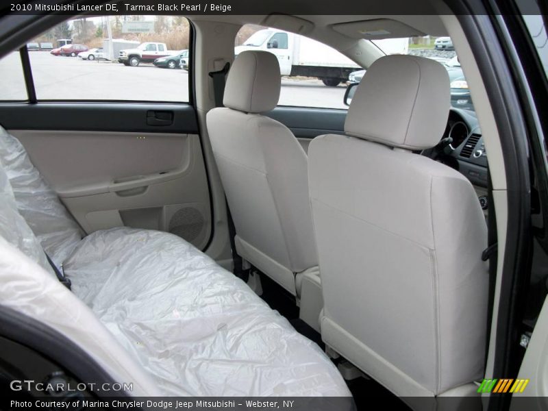 Tarmac Black Pearl / Beige 2010 Mitsubishi Lancer DE
