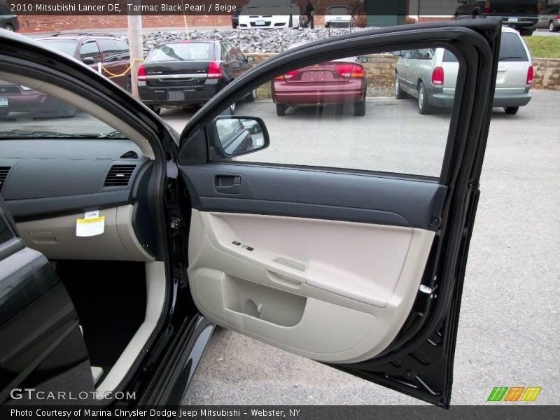 Tarmac Black Pearl / Beige 2010 Mitsubishi Lancer DE