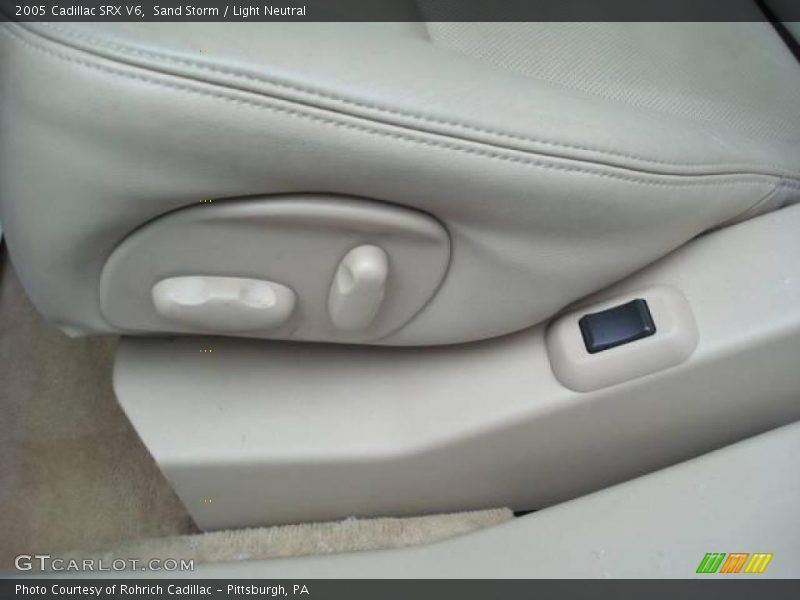 Sand Storm / Light Neutral 2005 Cadillac SRX V6