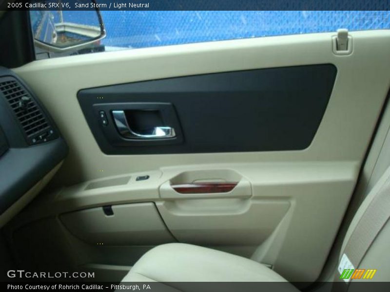 Sand Storm / Light Neutral 2005 Cadillac SRX V6