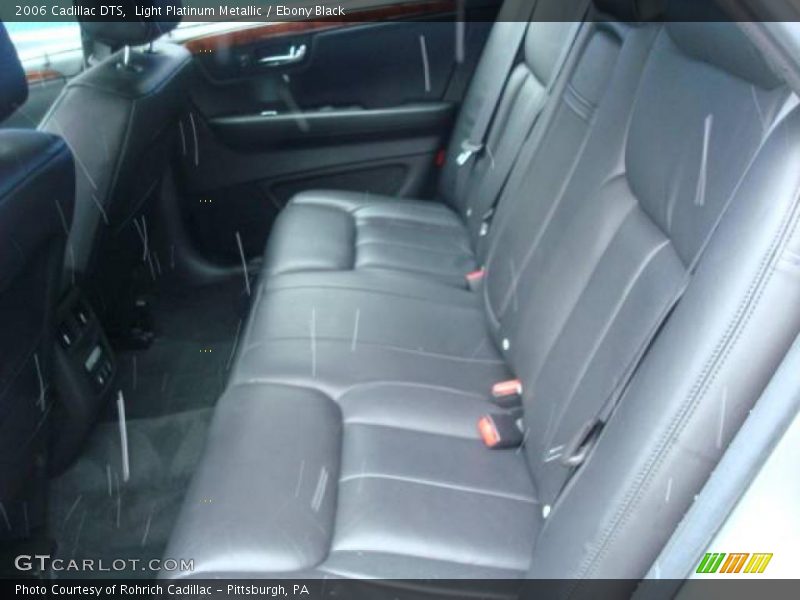 Light Platinum Metallic / Ebony Black 2006 Cadillac DTS