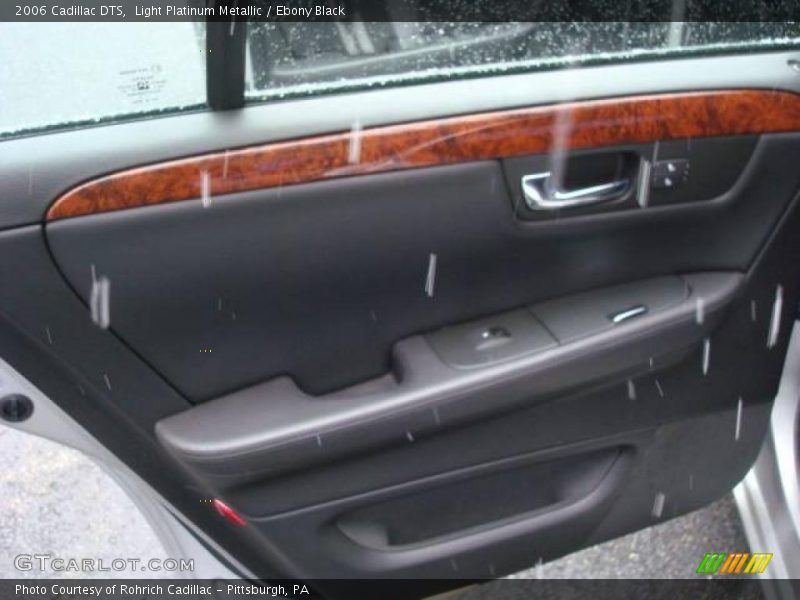 Light Platinum Metallic / Ebony Black 2006 Cadillac DTS