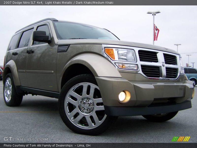 Light Khaki Metallic / Dark Khaki/Medium Khaki 2007 Dodge Nitro SLT 4x4