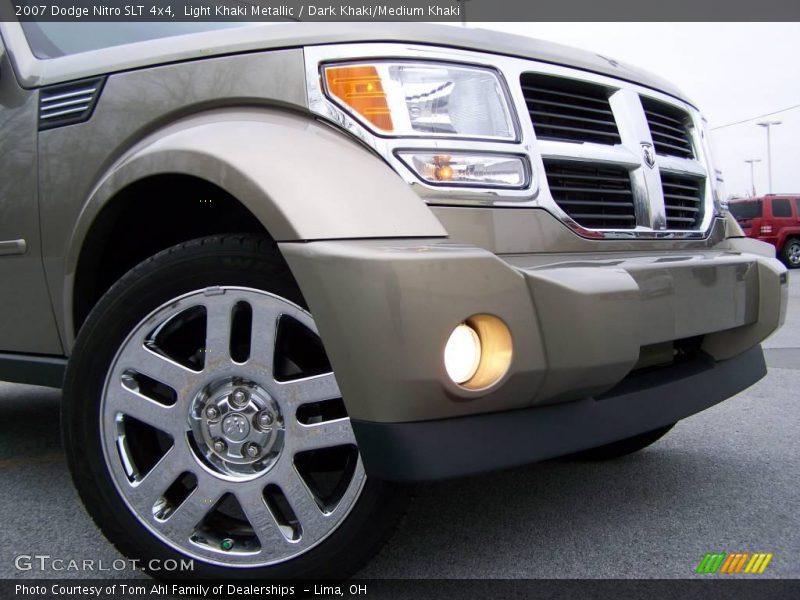 Light Khaki Metallic / Dark Khaki/Medium Khaki 2007 Dodge Nitro SLT 4x4