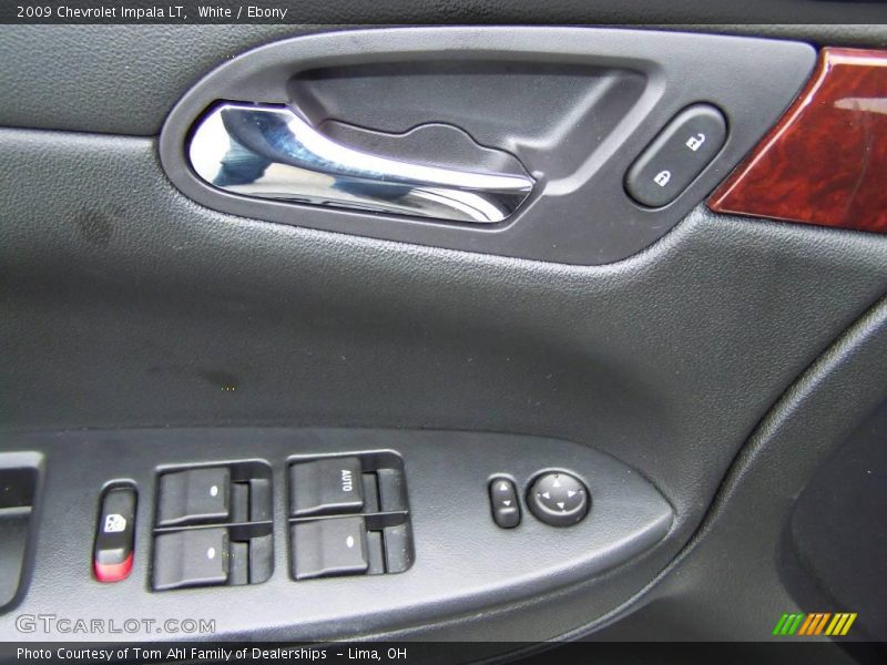 White / Ebony 2009 Chevrolet Impala LT