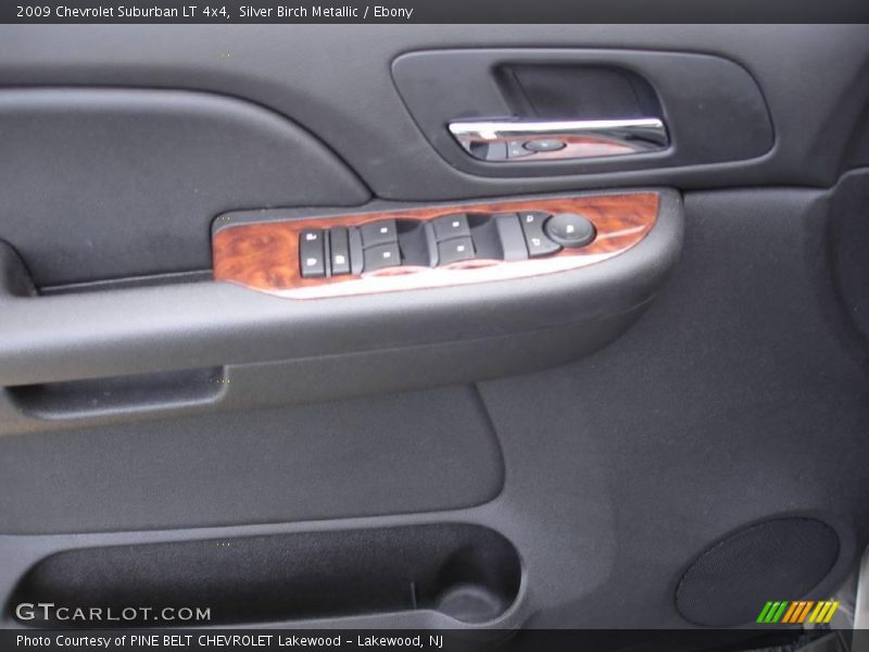 Silver Birch Metallic / Ebony 2009 Chevrolet Suburban LT 4x4