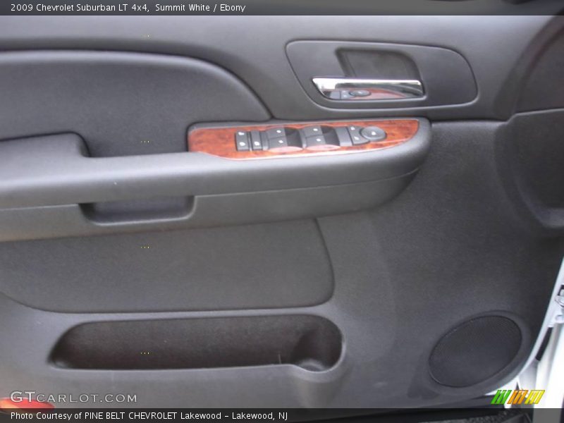 Summit White / Ebony 2009 Chevrolet Suburban LT 4x4