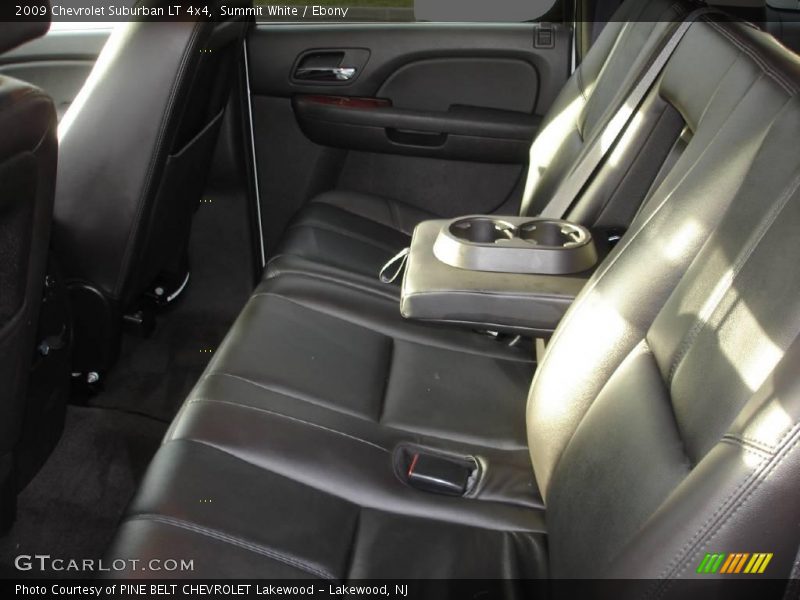Summit White / Ebony 2009 Chevrolet Suburban LT 4x4