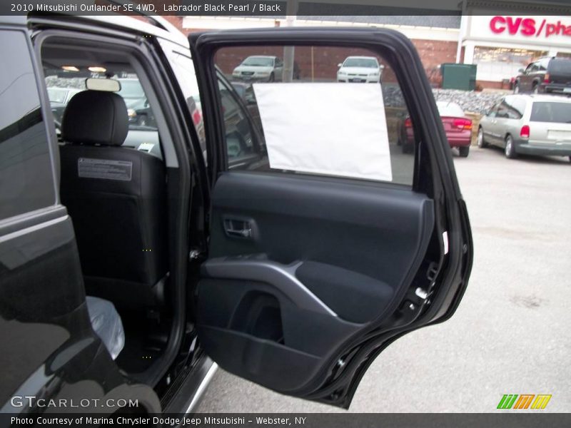 Labrador Black Pearl / Black 2010 Mitsubishi Outlander SE 4WD