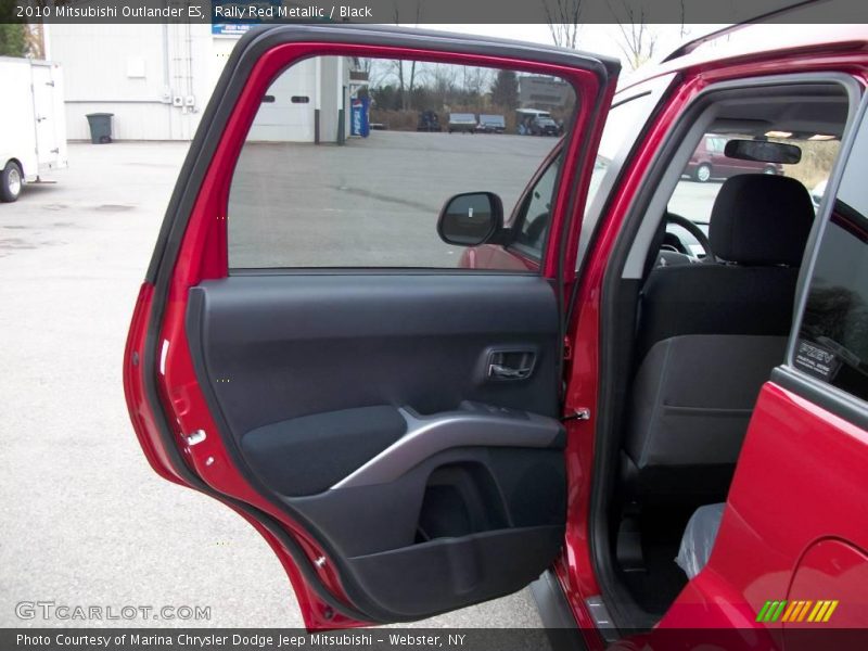 Rally Red Metallic / Black 2010 Mitsubishi Outlander ES