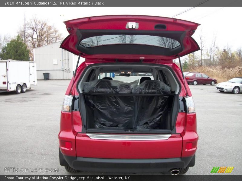 Rally Red Metallic / Black 2010 Mitsubishi Outlander ES