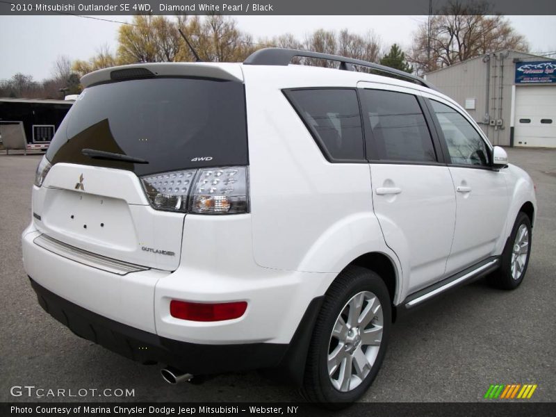 Diamond White Pearl / Black 2010 Mitsubishi Outlander SE 4WD