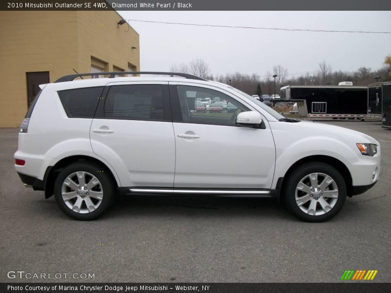 Diamond White Pearl / Black 2010 Mitsubishi Outlander SE 4WD