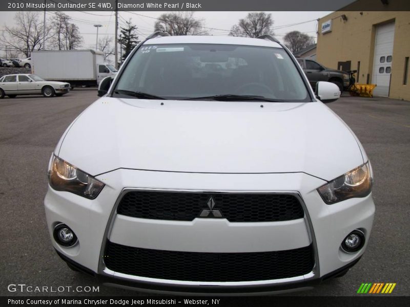 Diamond White Pearl / Black 2010 Mitsubishi Outlander SE 4WD