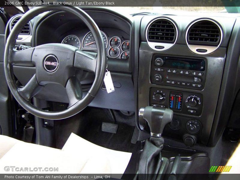 Black Onyx / Light Tan/Ebony Black 2006 GMC Envoy SLE 4x4